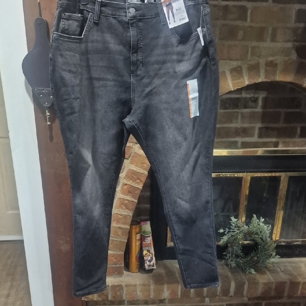 Time and Tru Women's Black Skinny Jeans